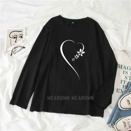 BLACK FULL TEE WITH HEART LEAVE NEW