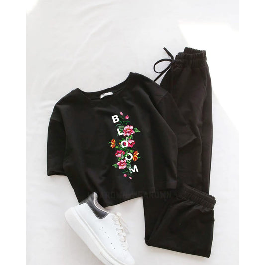 BLACK CROP TEE WITH BLOOM BLACK TROUSER