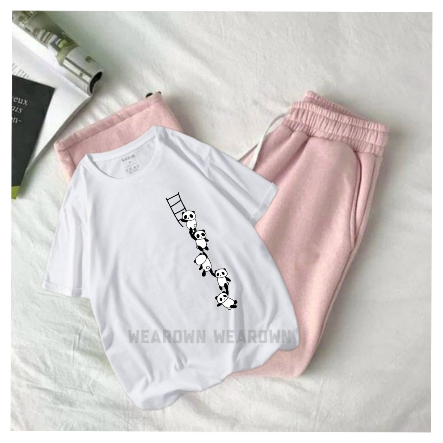 WHITE TEE WITH BEAR STAIRS PINK FLAPPER