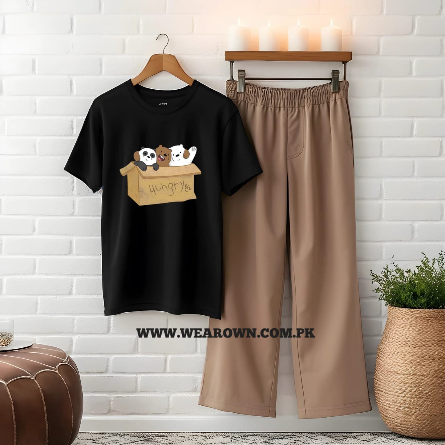 BLACK TEE WITH HUNGRY BEAR SKIN FLAPPER